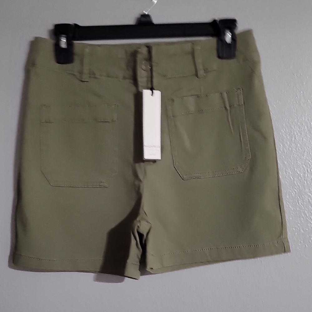 Bagatelle Woman's Shorts NWT size 6